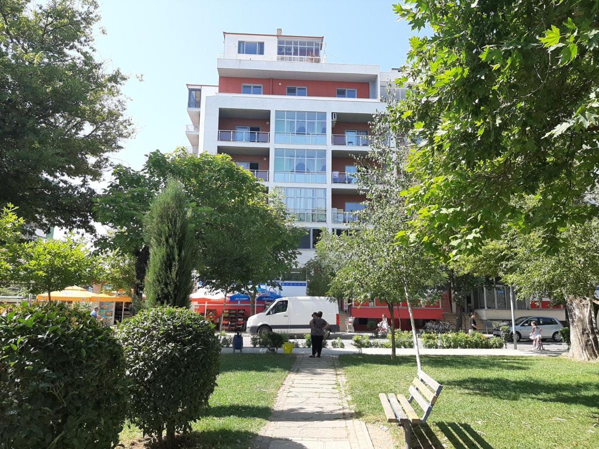 Elio'S Holiday Home โปกราเดซ ภายนอก รูปภาพ
